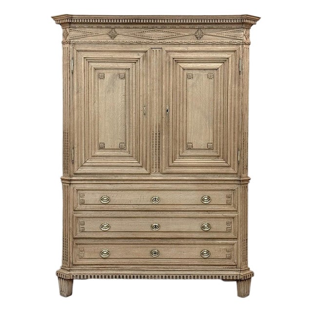 18th Century Dutch Louis XVI Period Stripped Oak Linen Press For Sale
