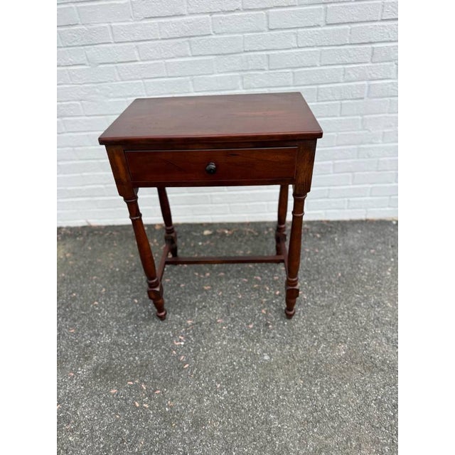Pair of Vintage Sheraton Style 1 Drawer Side Tables by Bombay Co. For Sale - Image 16 of 18