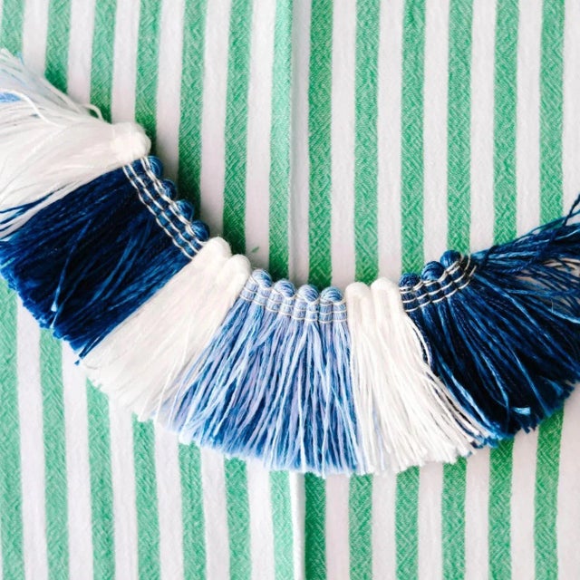 Let them eat cake, we say. De la cake! Bonjour, la torte! Toute de suite. We would have most assuredly sided with Marie-...