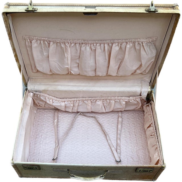 American 1950s Vintage Hartmann Belted Leather Suitcase For Sale - Image 3 of 7