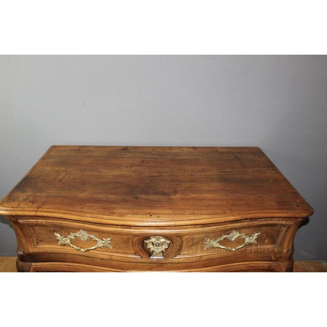 Bordeaux Style Walnut Commode, 18th-Century For Sale - Image 4 of 15