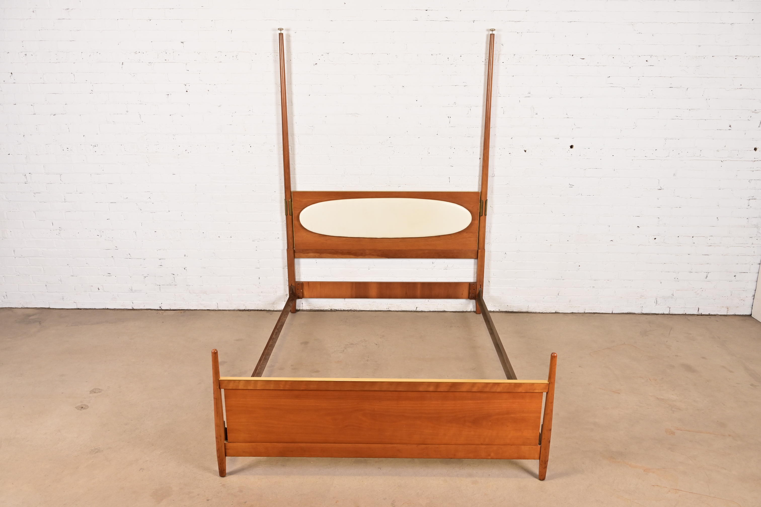 最終値下　FILM Bed side chest 1960s Kipp Stewart for Drexel Sun Coast Mid-Century Modern Cherry Wood