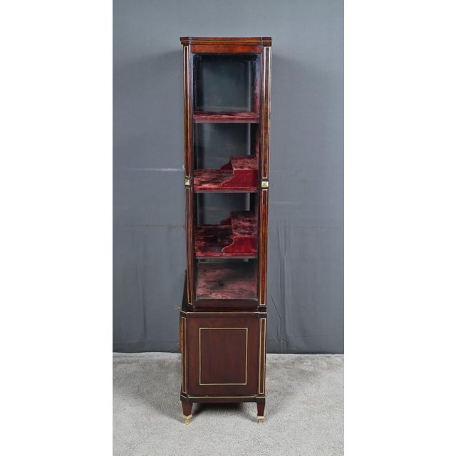 Small Antique Mahogany Display Cabinet, 1890s For Sale - Image 16 of 18