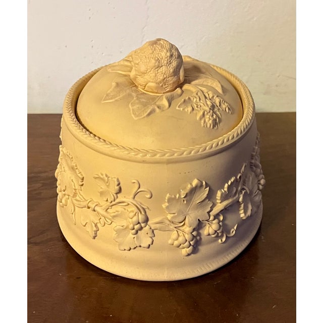 Early 20th Century Wedgwood Caneware Vegetable Tureen or Serving Dish and Cover For Sale - Image 5 of 12