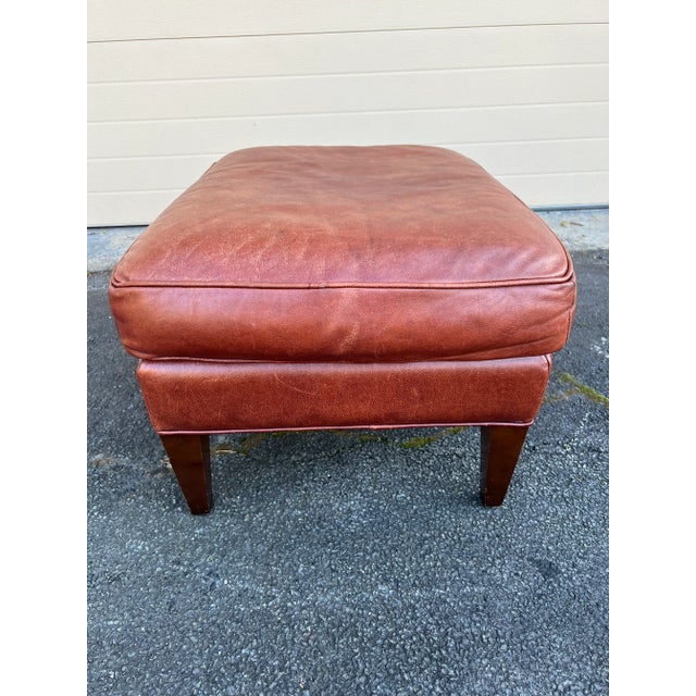 English George Smith Run-Up Leather Ottoman For Sale - Image 3 of 7