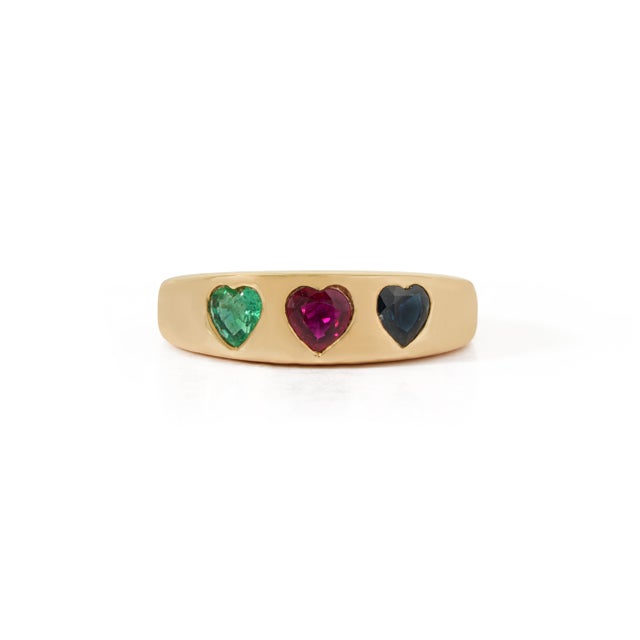 VR Jewels 14k Yellow Gold Heart Emerald Ruby Sapphire Dome Band Gypsy-Set Ring Size 6 For Sale - Image 4 of 17