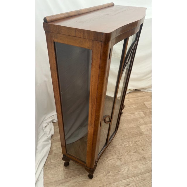 Wood 1930s Art Deco China Cabinet Curio Locking Double Door Two Glass Shelves Lighted For Sale - Image 7 of 15