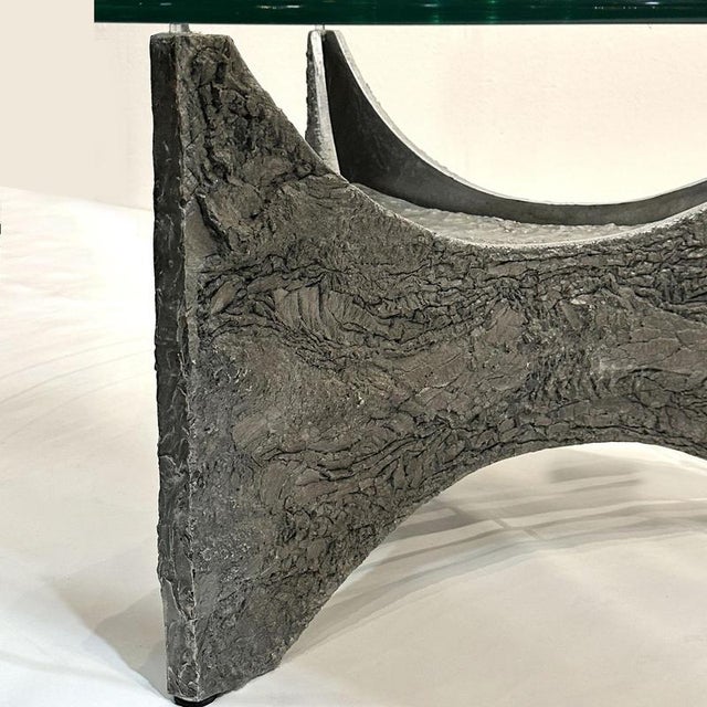 Brutalist Round Coffee Table in Cast Aluminium with Glass Illuminated, 1970s For Sale - Image 8 of 16