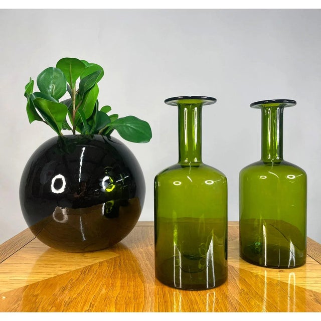 Pair of Otto Brauer for Holmgaard Green Gulvvase Danish Glass Vases For Sale - Image 6 of 7
