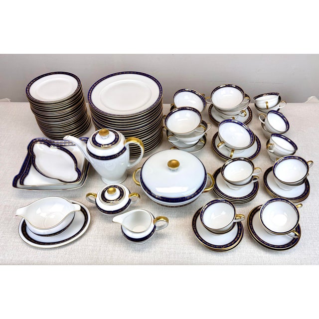 Rosenthal 1940’s Rosenthal Winifred v Porcelain 118 Piece Dinnerware Serverware Set White, Gold, Cobalt Blue For Sale - Image 4 of 12