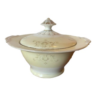 Circa 1950s Vintage Noritake Covered Serving Bowl – “Cheramy” Pattern For Sale