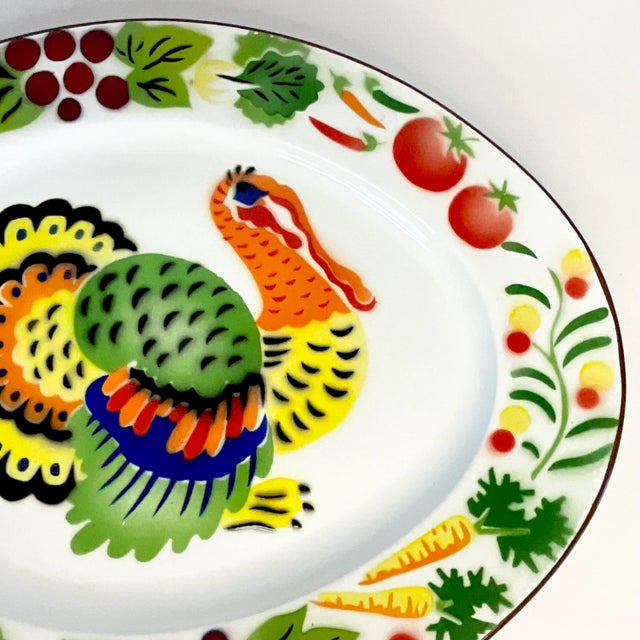 1980s Vintage Americana Boho Chic Thanksgiving Colorful Enamel Tole Turkey Platter. For Sale - Image 9 of 10
