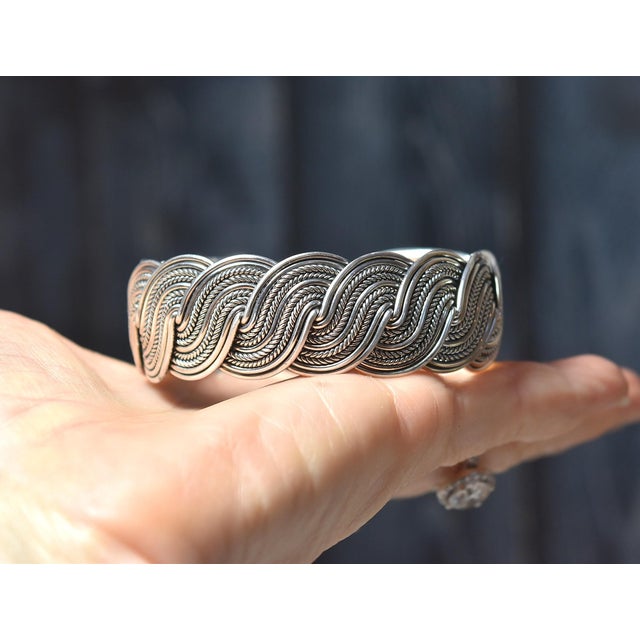 Late 20th Century Wide Woven Flexible Sterling Silver Cuff Bracelet For Sale - Image 12 of 17