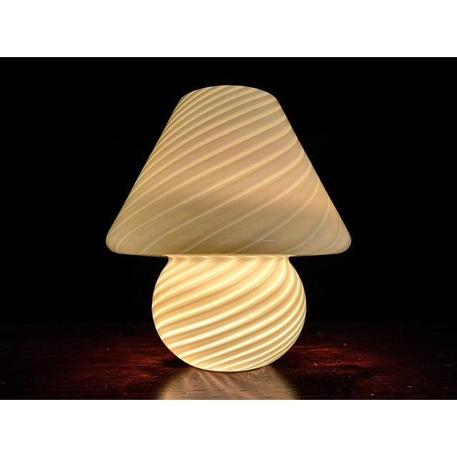 Swirl Murano Glass Mushroom Table Lamp from Manifattura Di Murano, 1970s For Sale - Image 10 of 10