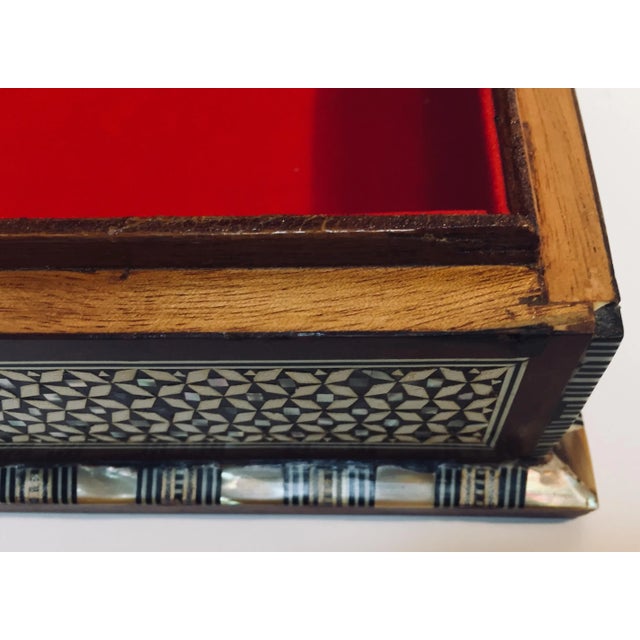 Textile Vintage Middle Eastern Moorish Mosaic Marquetry Inlay Box For Sale - Image 7 of 12