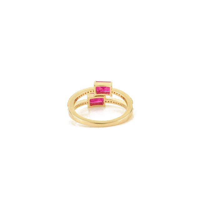 Ruby Red 14k Yellow Gold Prong Set Ruby Diamond Split Bypass Ring Size 5.5 For Sale - Image 8 of 13