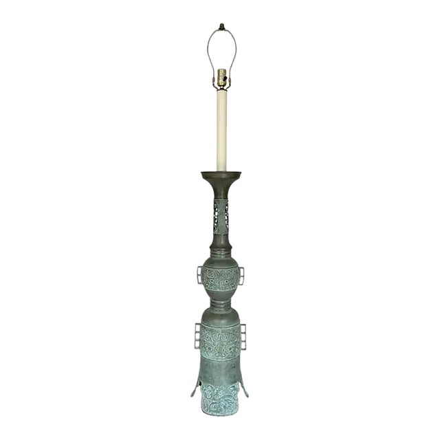 Early 20th Century Hollywood Regency James Mont Style Tall Patinated Bronze Table Lamp Chinoiserie For Sale