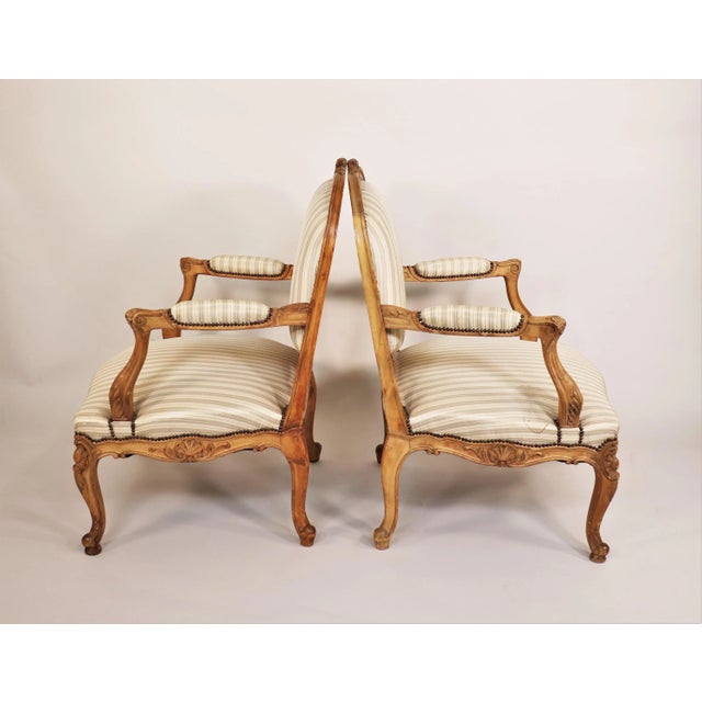 Pair of Circa 1900 Louis XV Style Beech Fauteuil Armchairs For Sale - Image 4 of 13