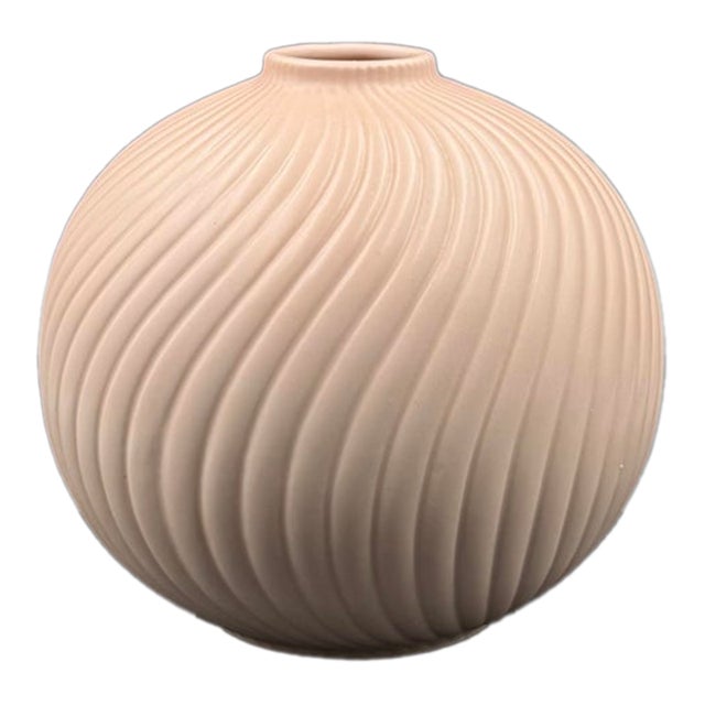 Vintage 1981 Fitz and Floyd Matte Pink Ceramic Swirl Ball Vase - Japan For Sale