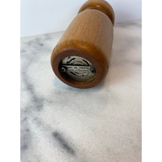 Vintage Danish Modern White Oak Salt or Pepper Grinder With Brass Hardware — Scandinavian European Kitchenware For Sale In Seattle - Image 6 of 8