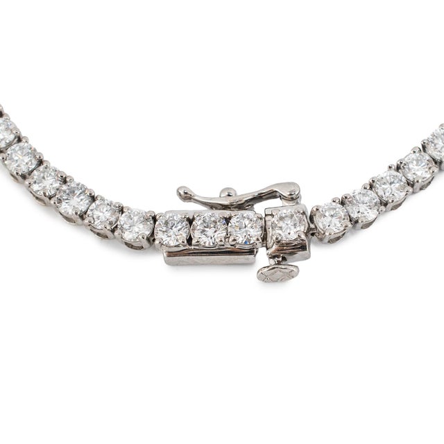 Early 21st Century 14k White Gold 5.70 CTW Round Brilliant Lab Grown Diamond Tennis Bracelet For Sale - Image 5 of 8