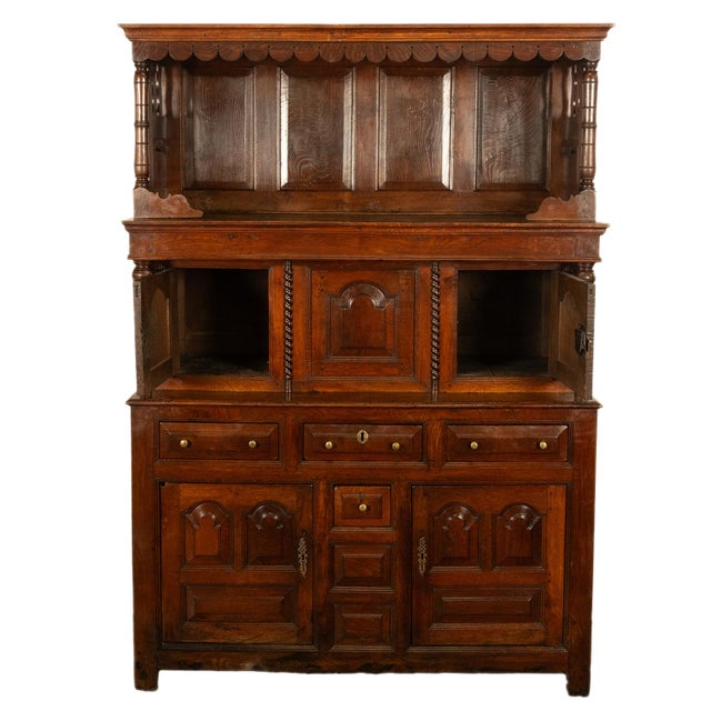 18th Century Antique Early 18th Century Carved Oak Welsh CWPWRDD Tridarn Cupboard Cabinet 1730 For Sale - Image 5 of 16