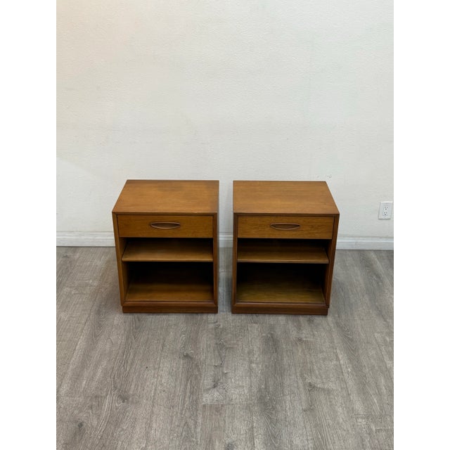 Pair of Mid Century Modern Nightstands For Sale - Image 10 of 11