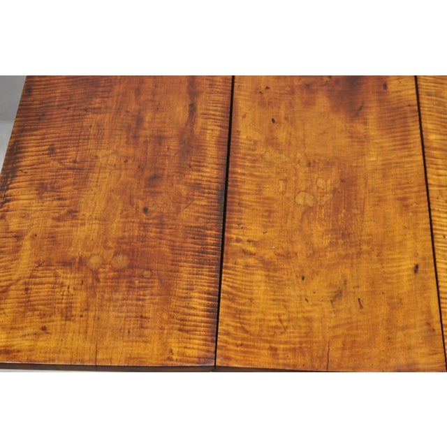 Antique American Federal Tiger Maple Narrow Drop Leaf Breakfast Dining Table For Sale - Image 11 of 18
