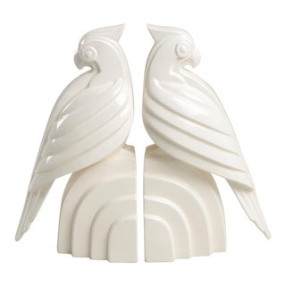 Vintage Fitz and Floyd Deco White Parrot Bookend Figurine Pair For Sale