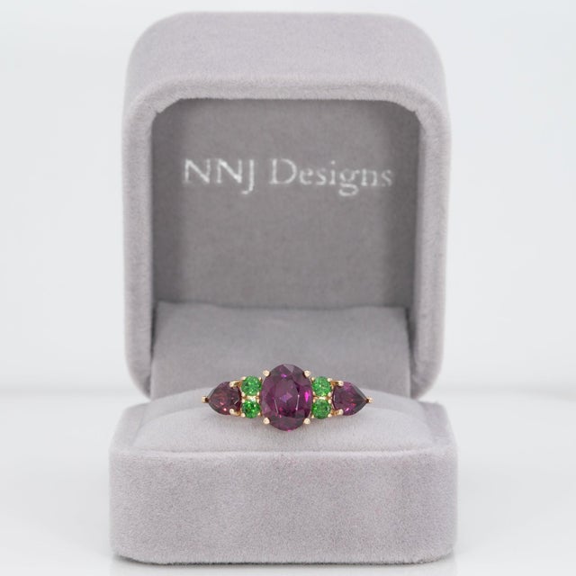 Modern 4.4Ct Purple Garnet Ring With Tsavorite Accents in Solid 14k Gold, 10x7.6mm For Sale - Image 3 of 9