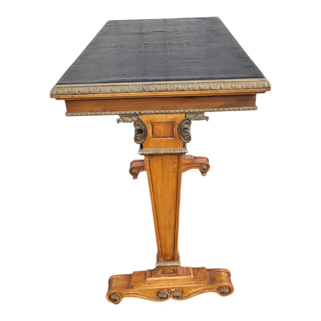 Animal Skin 1940s French Satinwood Console Table With Alligator Leather Top For Sale - Image 7 of 15