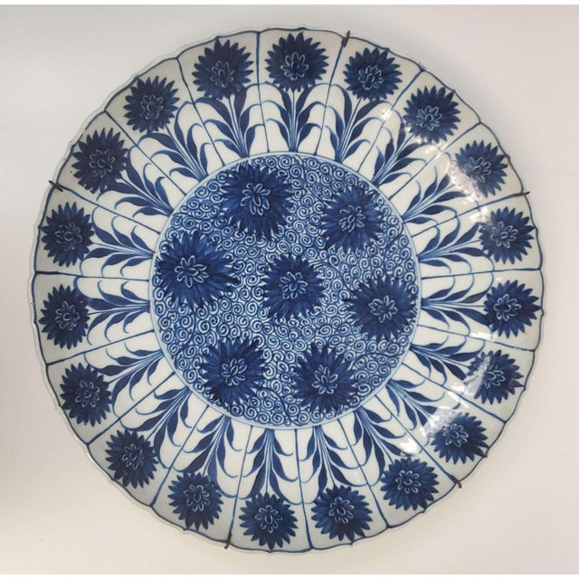 17th Century Antique Chinese Export Blue & White Porcelain Chargers For Sale - Image 5 of 8