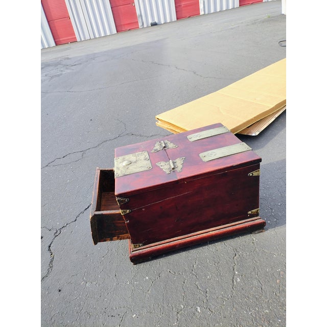 Wood Antique Korean Joseon Dynasty Vanity Box | 19th Century Campaign Style Traveling Mirror Chest | Moody Dark Wood & Brass Relic For Sale - Image 7 of 9