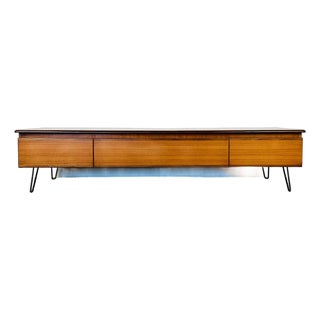 Low Scandinavian Sideboard in Teak with Hairpin Legs, 1960s For Sale