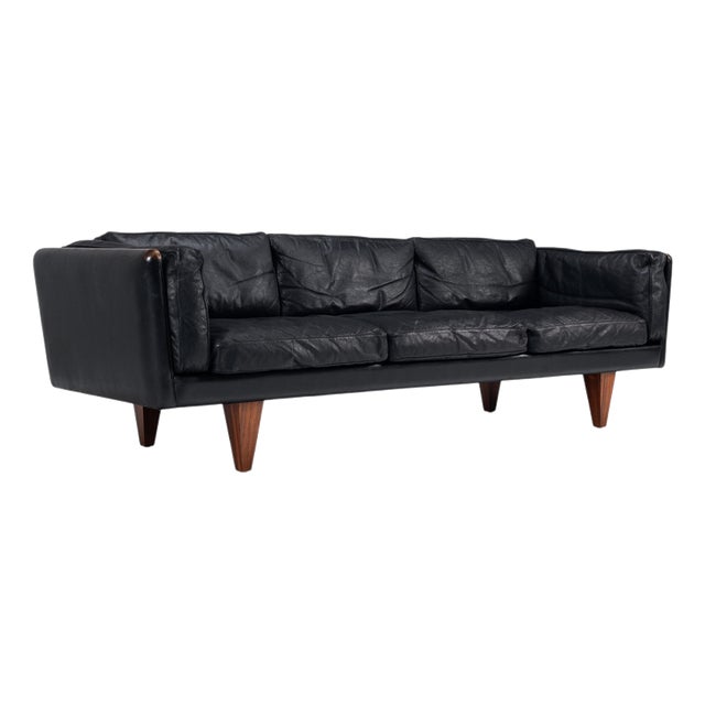 Model V11 Sofa in Black Leather by Illum Wikkelsø for Holger Christiansen, Denmark, 1960s For Sale