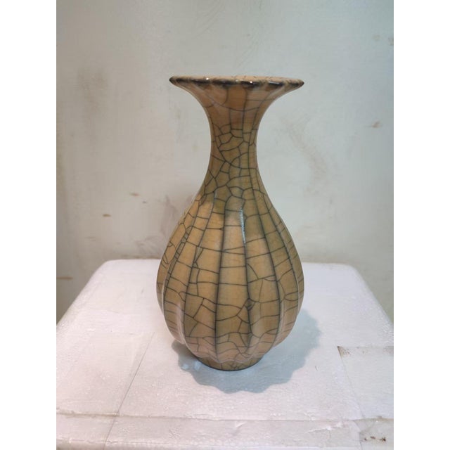 "W-21cm,H-22cm Experience the beauty and elegance of Chinese history with our Chinese Vintage Porcelain Handcrafted with...