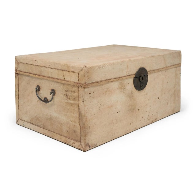 Early 19th Century Blonde Chinese Hide Storage Trunk, C. 1800 For Sale - Image 5 of 11