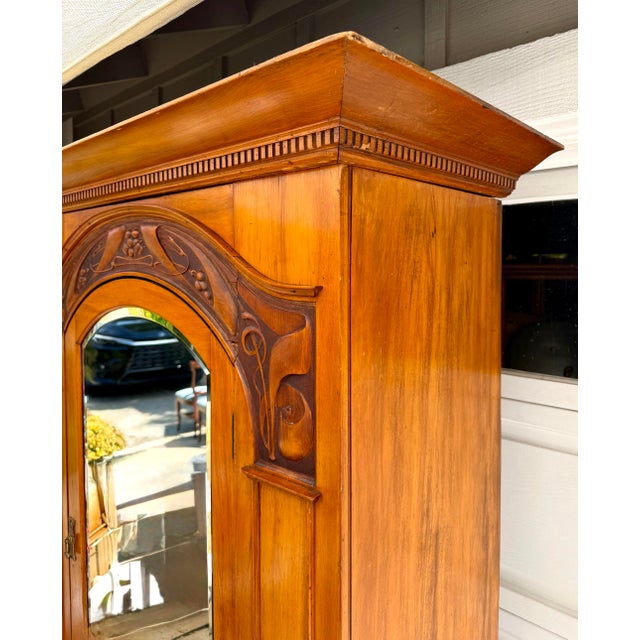 Edwardian English Mirrored Armoire Cabinet, Attributed to Harris Lebus, C. 1904 For Sale - Image 11 of 18