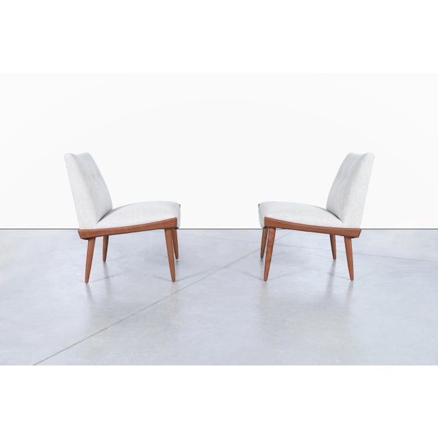Kroehler Mfg. Co. Mid-Century Modern Walnut Slipper Lounge Chairs by Kroehler, 1960s For Sale - Image 4 of 12