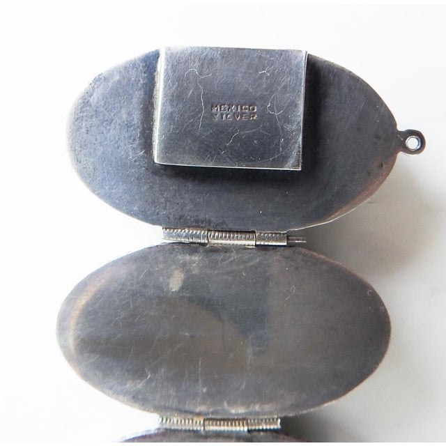 Mid 20th Century Carved Green Onyx and Sterling Silver Mexico Artisan Bracelet For Sale - Image 10 of 11