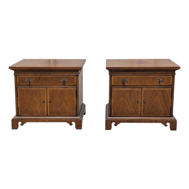 Pair of Thomasville Mid-Century Wood Nightstands For Sale