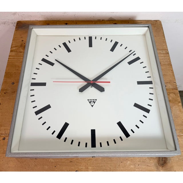 Gray Large Grey Square Wall Clock from Pragotron, 1970s For Sale - Image 8 of 17