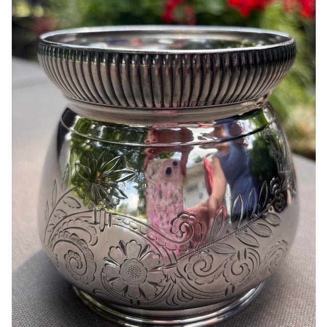 Antique Meriden Britannia Silver Plate Cachepot Engraved Victorian Jardiniere Vase Pattern No. 1952 | Art Nouveau Floral Repoussé | Mirror Finish For Sale - Image 10 of 12