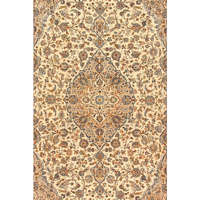 Middle Eastern Rug in Wool For Sale - Image 5 of 11