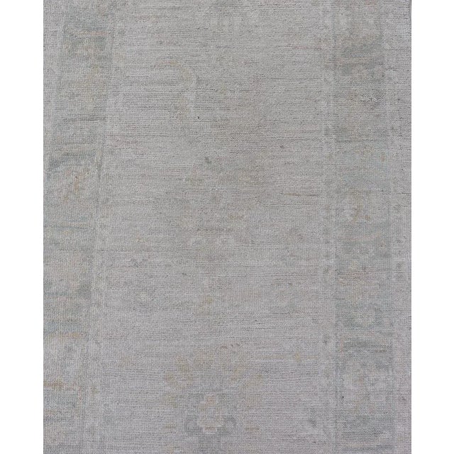Cream Hand-Knotted Oushak Runner With Medallion Design on a Cream Field With Blues For Sale - Image 8 of 12