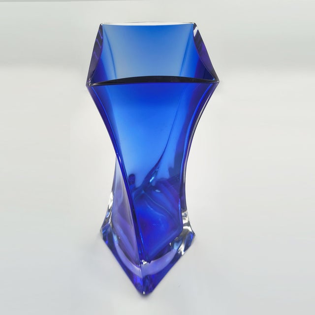 Mid-Century Murano Cobalt Blue Sommerso Helix Twist Glass Vase, 1970s For Sale - Image 4 of 9