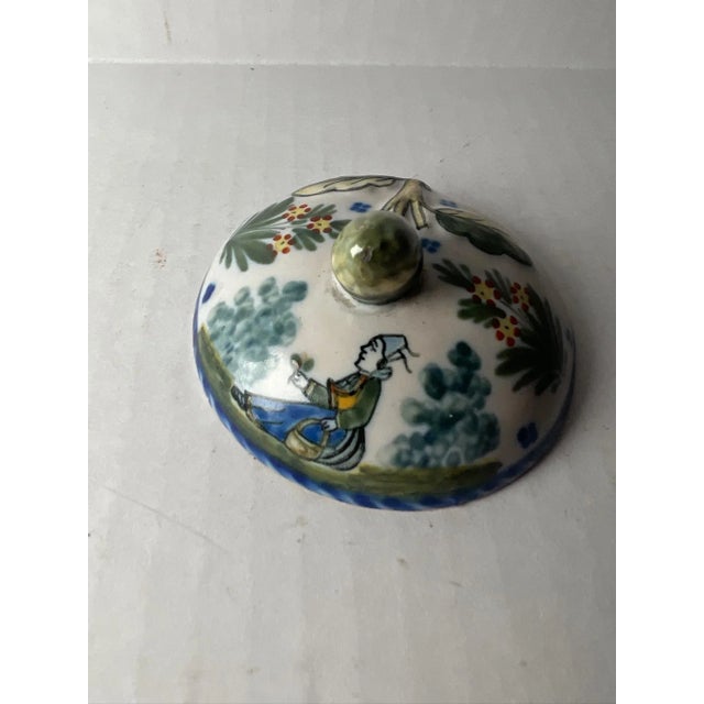 Antique Quimper Hat Shaped Inkwell, French Faience For Sale In Houston - Image 6 of 7