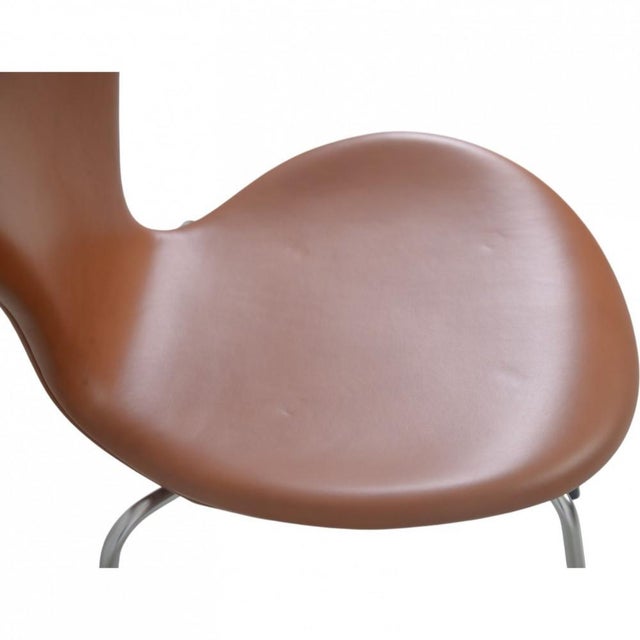 Seven Chairs in Walnut and Leather by Arne Jacobsen, 1970s, Set of 6 For Sale - Image 13 of 18