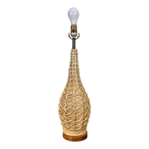 Mid Century Spaghetti Chalk-Ware Lamp | Quartite Creative Corp.