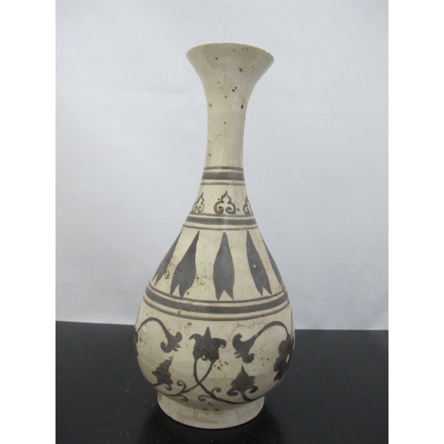 19th Century Chinese Cizhou Kiln Style Flower Design Glazed Pottery Vase For Sale - Image 5 of 15